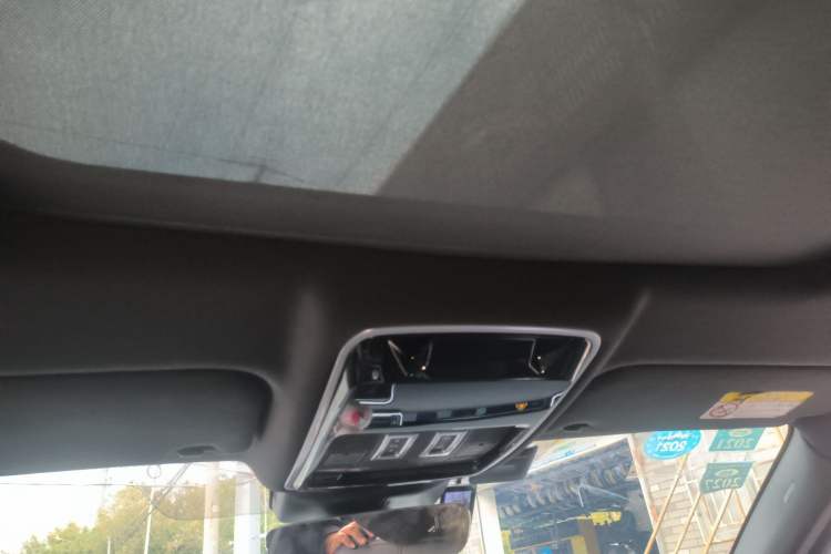 Used Land Rover Range Rover Velar 2019 250 PS