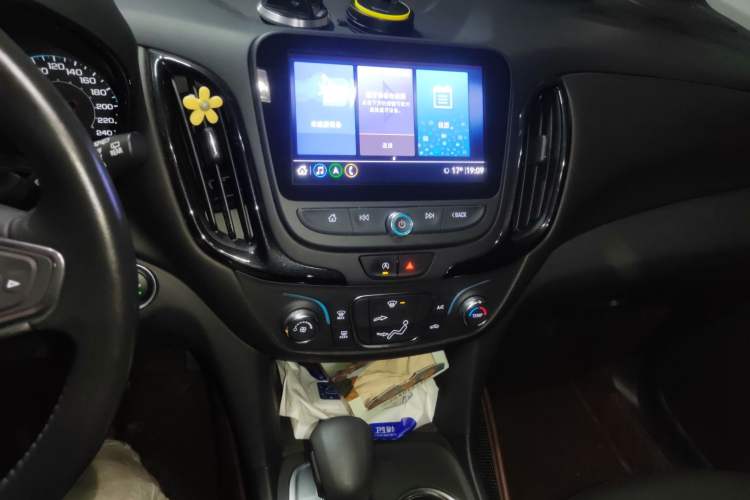 Used Chevrolet Equinox 2021 535T Chijie Edition Audio And AC Panel