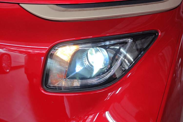 Used Baojun E200 2019 250KM Smart Drive Edition Left Front Headlight