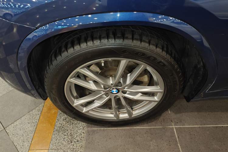Used BMW X3 2019 xDrive25i M Sport Package Left Front Wheel Hub
