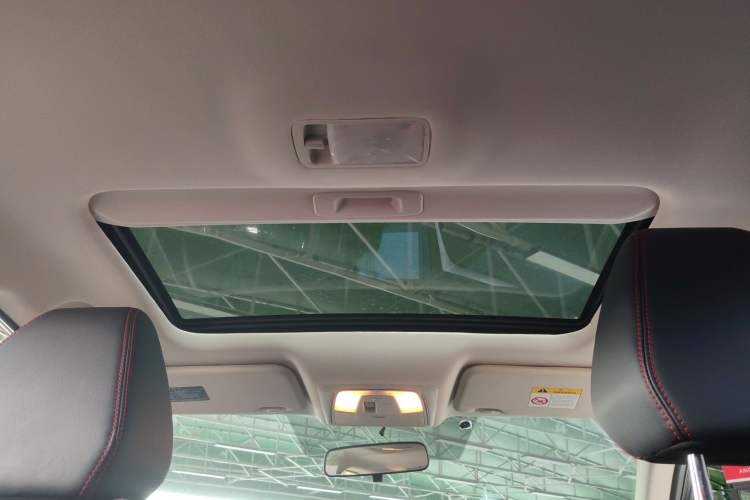 Used Venucia D60 2019 100 000 Honor 1.6L XL CVT Chenku Edition China VI Standard Headliner