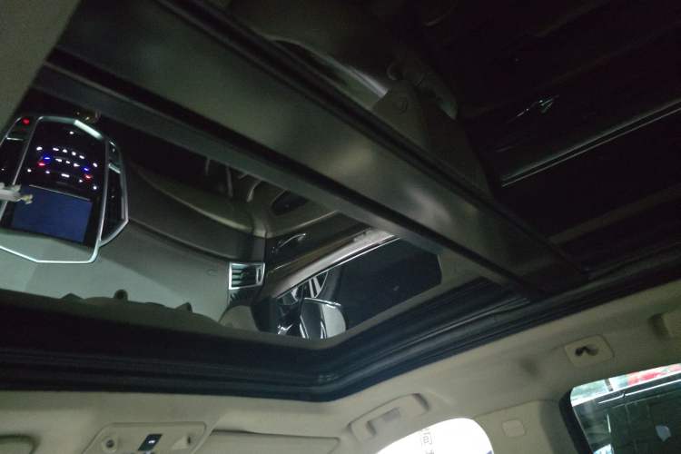 Used Cadillac SRX 2014 3.0L Elite Model
