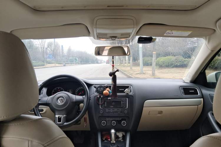 Used Volkswagen Sagitar 2014 Revised Version 1.6L Automatic Comfort Edition Headliner