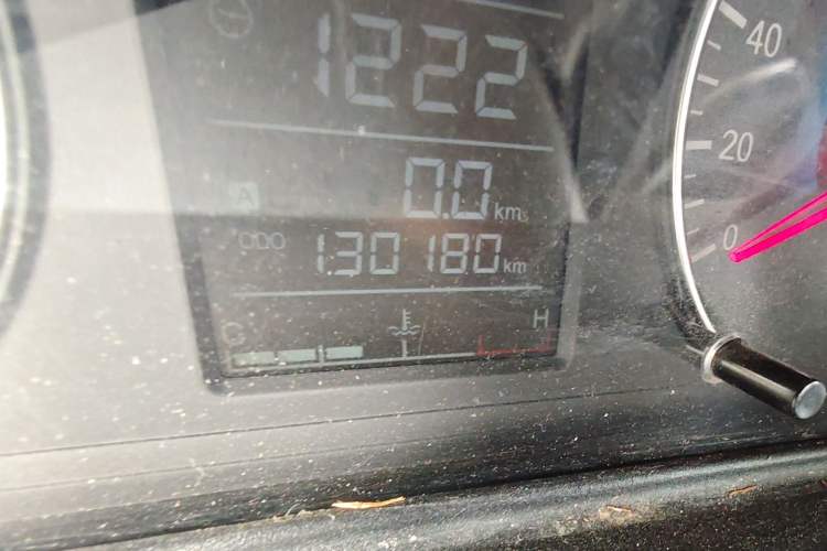 Used Dongfeng Fengon 330 2014 1.5L Manual Standard Edition DK15-02 Odometer Close Up