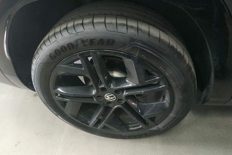 Used Volkswagen Teramont 2025 Tiguan Pro 450TSI Four-Wheel Drive Summit Edition
