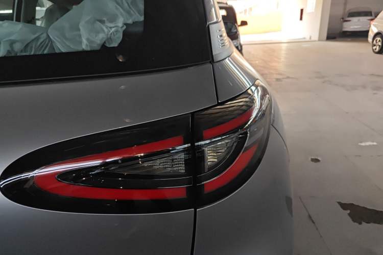 Used Geely Galaxy Geome 2025 410 km Free Version
