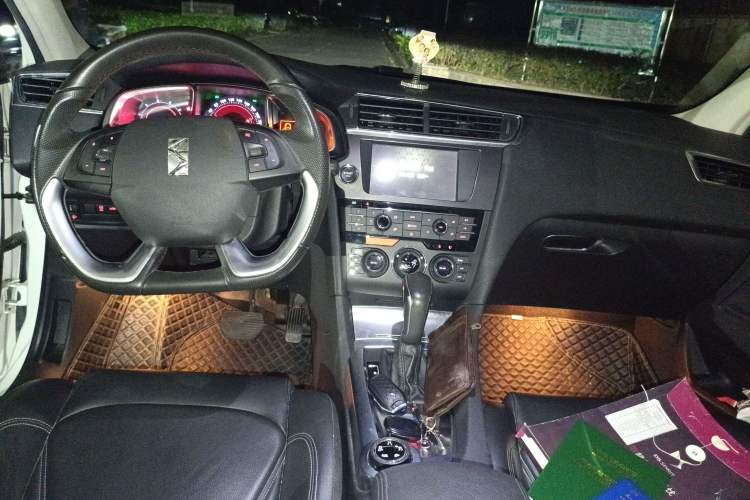 Used DS 6 2016 1.6T Luxury Edition THP160