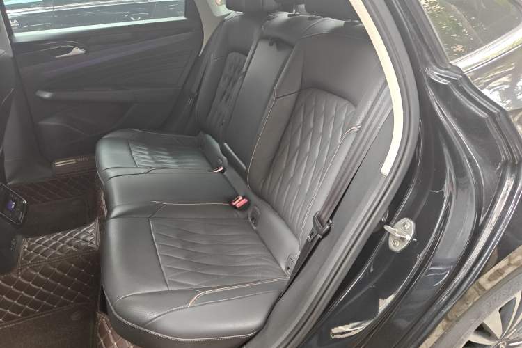 Used Volkswagen Passat 2020 Revised Version 330TSI Luxury Edition China VI Standard