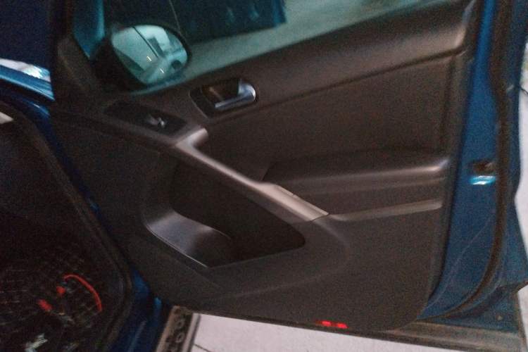 Used Volkswagen Tiguan 2012 1.8TSI Automatic Two-Wheel Drive Trend Edition Right Front Door Interior