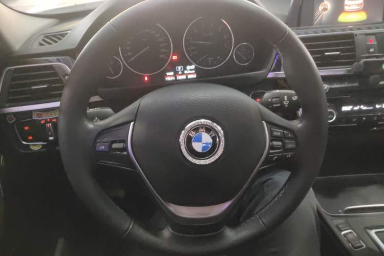 Used BMW 3 Series 2016 320Li Ambition Model