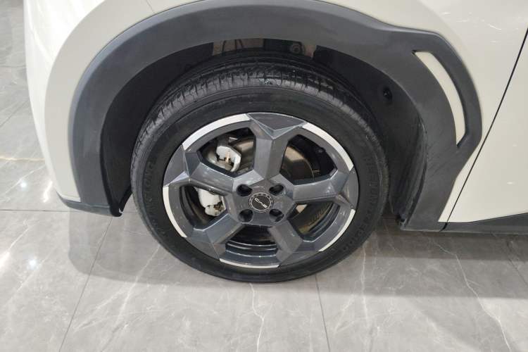 Used BYD Seagull 2023 Free Edition Left Front Wheel Hub