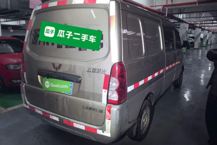 Used Wuling Rongguang 2019 1.5L Extended-Body Van Base Model with 5 Seats
