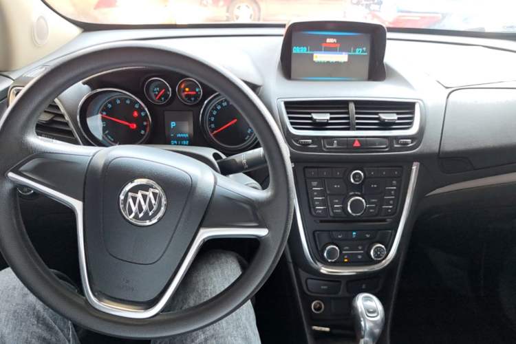 Used Buick Encore 2015 1.4T Automatic Two-Wheel Drive Urban Elite Version