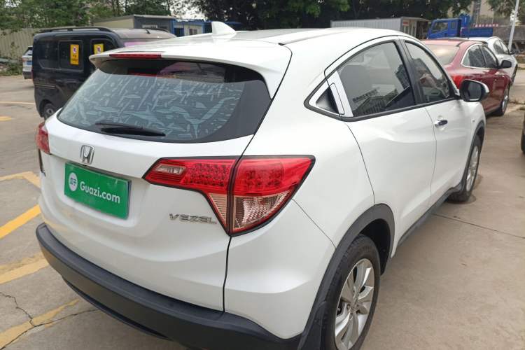 Used Honda Vezel 2016 1.8L CVT Front-Wheel Drive Pioneer Edition Rear Right 45 Deg