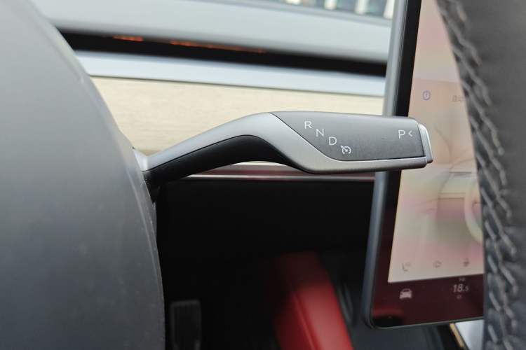 Used Tesla Model Y 2022 Revised Version Rear-Wheel Drive Gear Lever