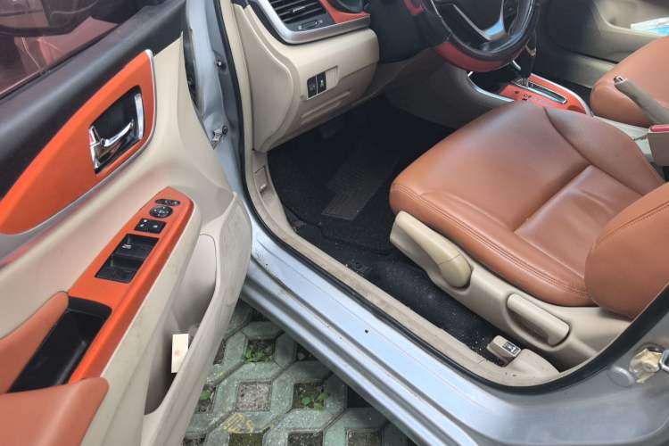 Used Honda Crider 2013 1.8L automatic luxury edition
