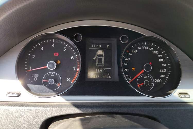 Used Volkswagen Magotan 2013 1.8TSI Premier Model Instrument Cluster