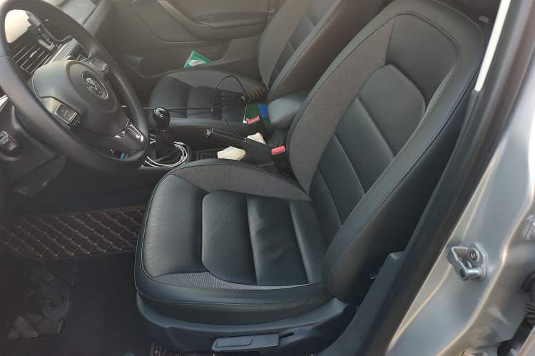 Used Volkswagen Bora 2015 Zhuihui Edition 1.6L Manual Comfort Model Left Front Seat