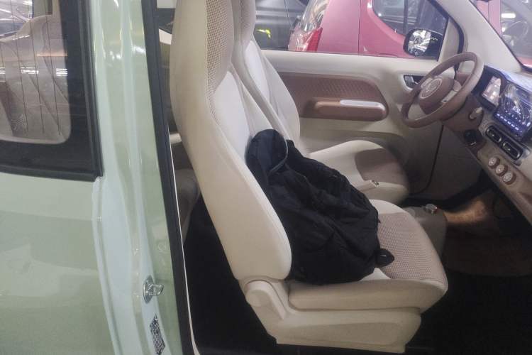 Used Wuling Hongguang MINIEV 2024 3rd Generation 215km Youth Edition