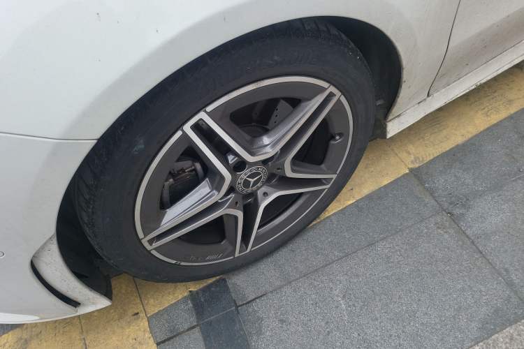 Used Mercedes-Benz CLA 2020 CLA 200 Shooting Brake Left Front Wheel Hub