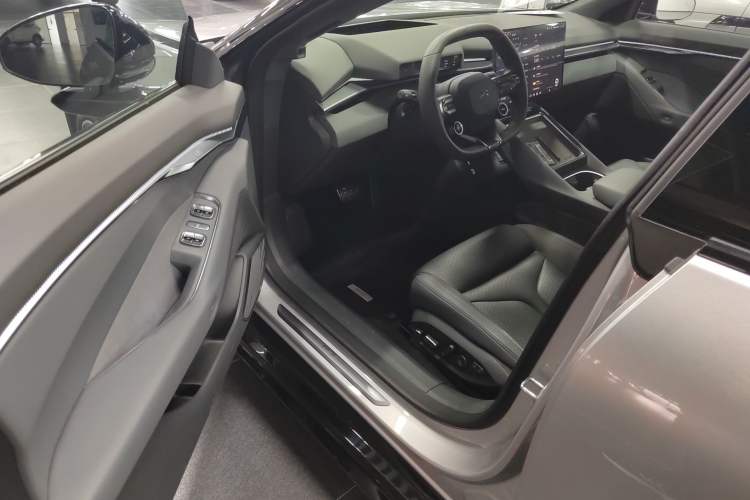 Used XPeng P7 2025 Model—702 Long Range Ultra