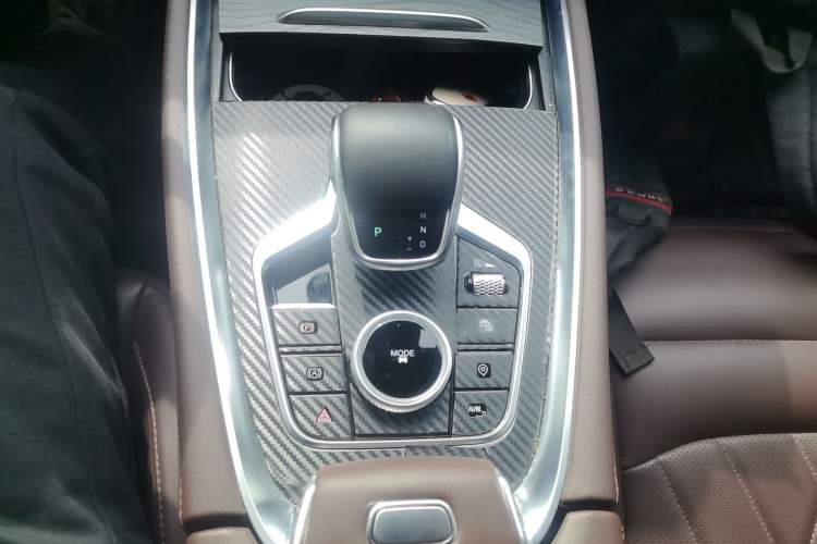 Used Chery Tiggo 8 PRO 2024 Champion Edition 390T Two-Wheel Drive Peak Version 5 Seats
