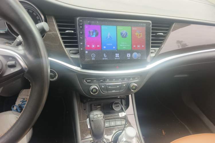 Used Buick Verano 2015 Sedan 20T Dual-Clutch Flagship Model Audio And AC Panel