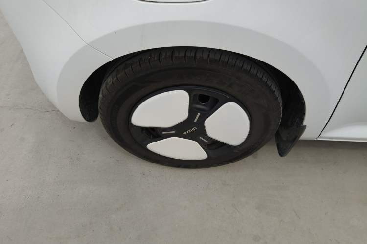 Used CHANGAN NEVO Lumin 2025 205km Refreshing Edition Exterior 4