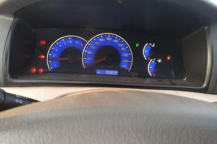 Used BYD F3 2013 1.5L Automatic Standard Edition Odometer Close Up