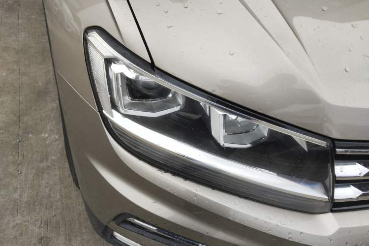 Used Volkswagen Tiguan L 2017 330TSI Automatic Two-Wheel Drive Comfort Edition
