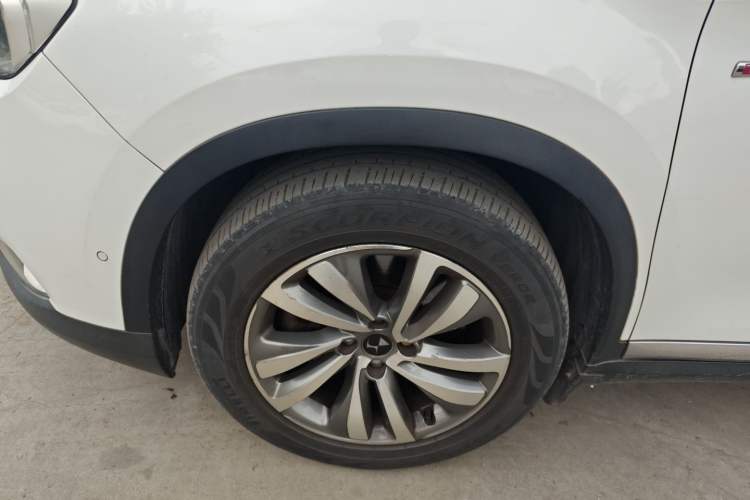 Used DS 6 2014 1.6T Luxury Edition THP200