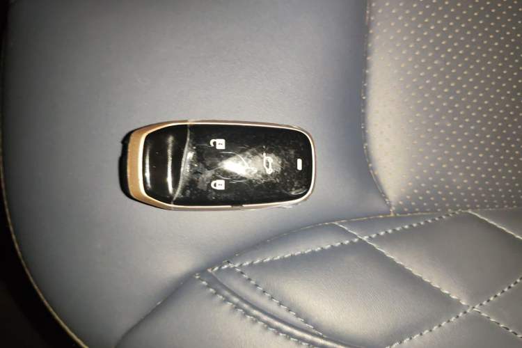 Used CHANGAN OSHAN COS1 2018 1.5T Automatic Smart 6-Seater
