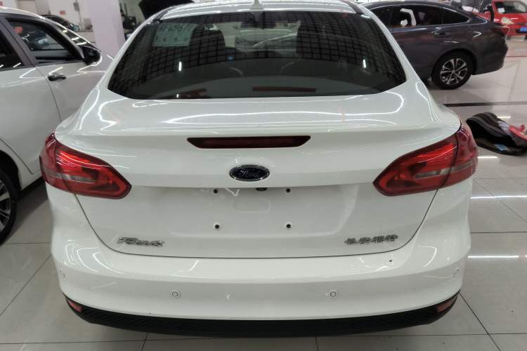 Used Ford Focus 2018 Sedan Classic 1.6L Automatic Trendy SmartDrive Edition