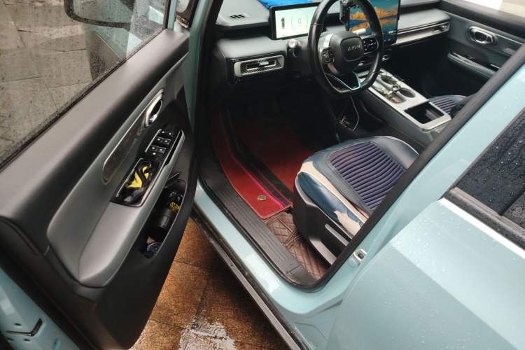 Used AION Y 2022 Plus 70 Enjoy Edition Driver Seat