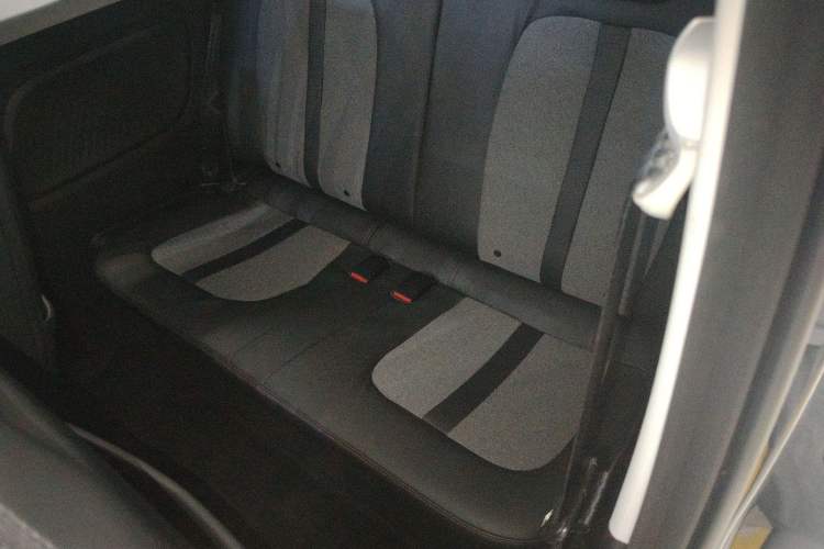 Used Wuling Hongguang MINIEV 2022 GAMEBOY 300km Enthusiast Model with Lithium Iron Phosphate Left Rear Seat