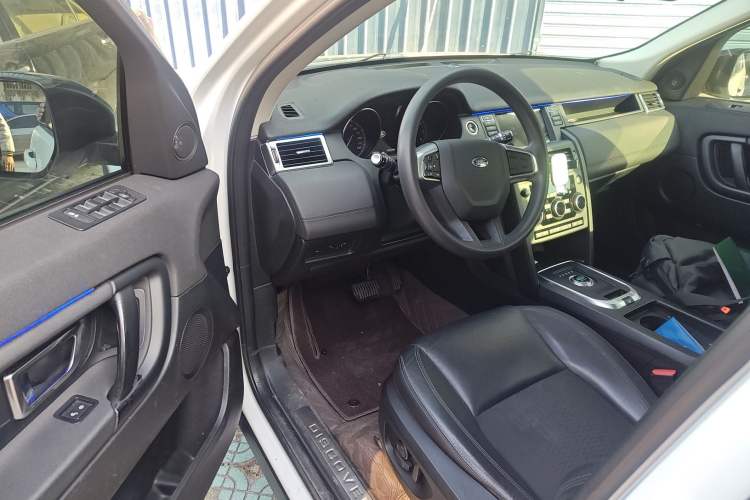 Used Land Rover Discovery Sport 2017 2.0T PURE Driver Seat