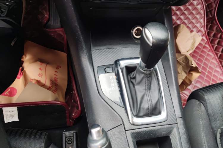 Used Mazda 3 Axela 2016 Sedan 1.5L Automatic Comfort Model