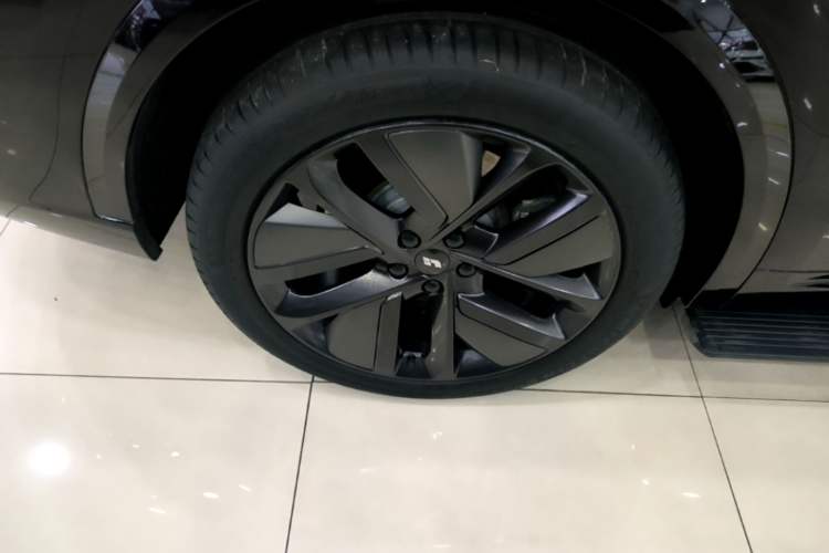 Used Li Auto L9 2023 Pro Model
