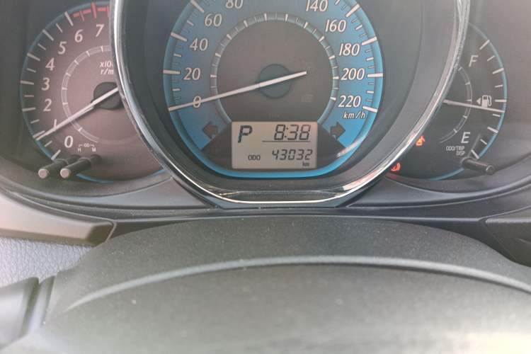 Used Toyota YARiS L Zhi Xuan 2015 1.5E Automatic Charm Edition