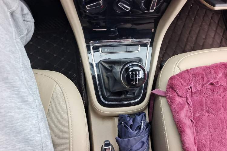 Used Volkswagen Bora 2013 1.6L Manual Comfort Model