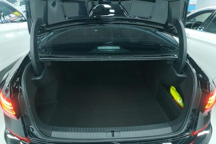 Used Volkswagen Passat 2025 Premium Version 380TSI Dragon Edition