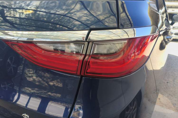 Used BYD Song MAX 2017 1.5T Automatic Smart Connect Elite 7-Seater
