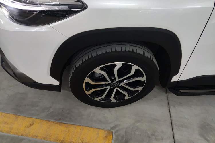 Used Toyota FRONTLANDER 2023 2.0L CVT Luxury Edition
