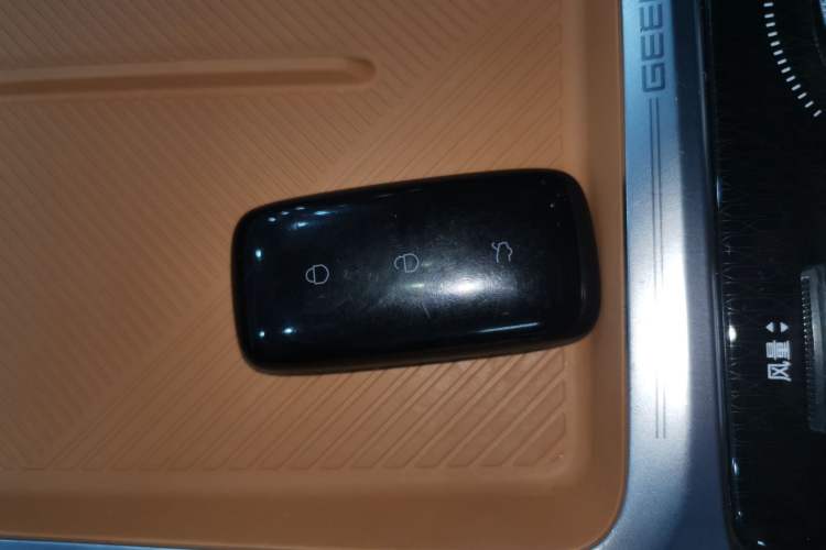 Used Geely Galaxy Xingjian 7 EM-i 2025 120km Exploration+ Version
