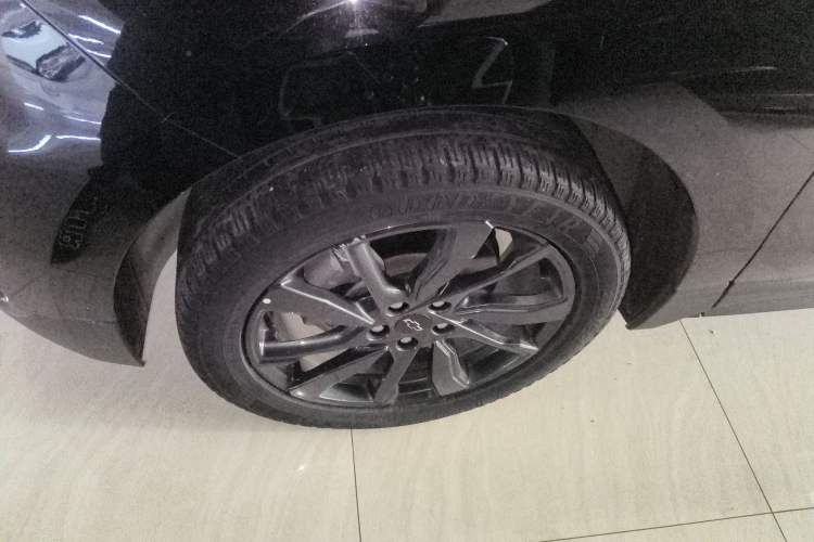 Used Chevrolet Equinox 2021 550T RS Four-Wheel Drive Intelligent Boundary-Pushing Edition Left Front Wheel Hub