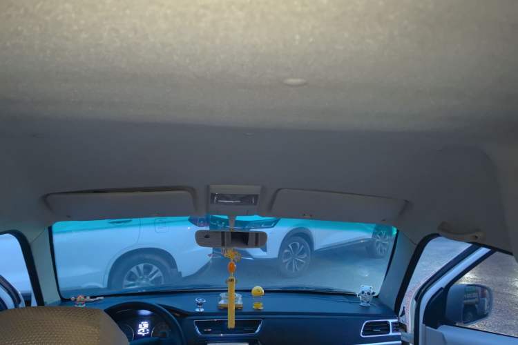 Used Jinbei New Hiace X30L 2018 1.5L Box Truck Business Edition DLCG14 Headliner