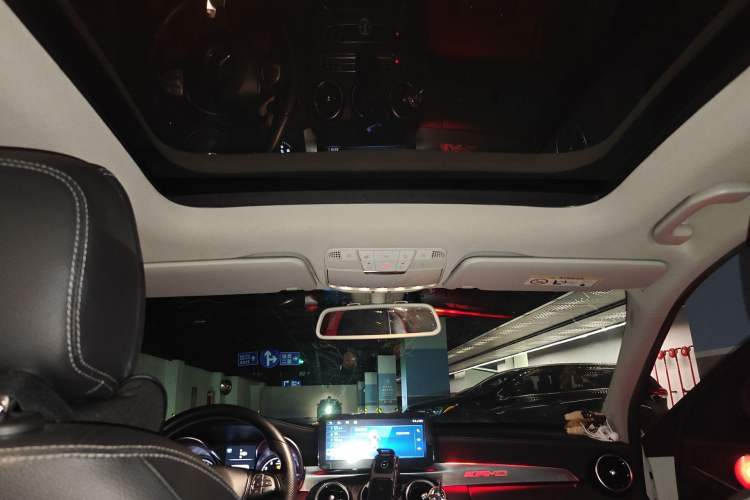 Used Mercedes-Benz C-Class 2015 C 200 L Sport Edition Headliner