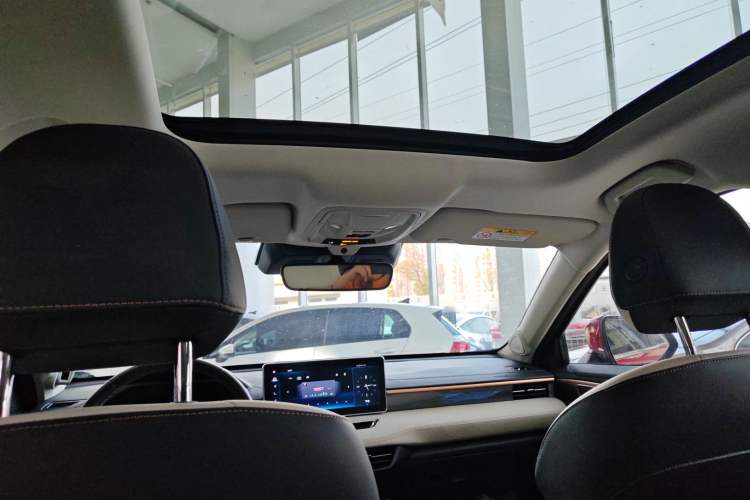 Used Haval JOLION 2021 1.5T Automatic Four-Door Version Headliner