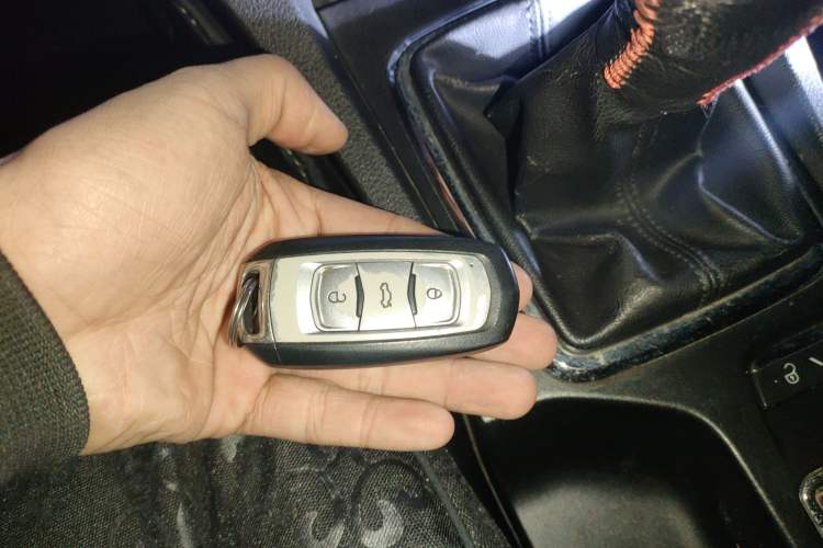 Used Geely Auto Emgrand 2014 Hatchback 1.5L Manual Fashion Edition