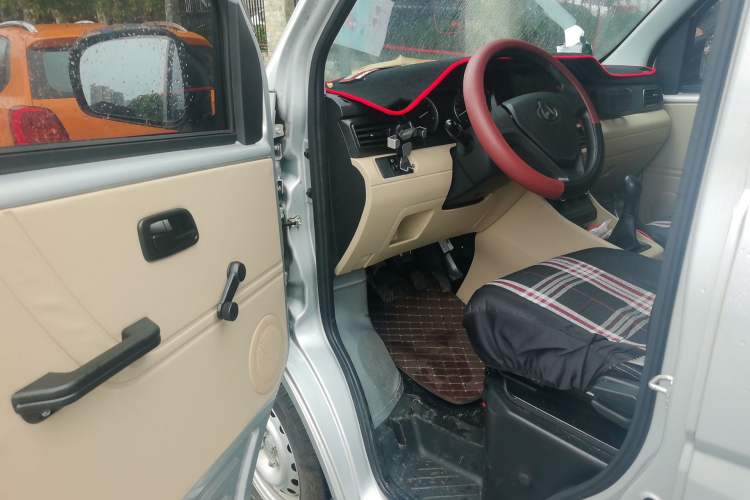 Used CHANGAN KUAYUE Xing V3 2023 1.5L Gasoline Standard Edition 2-Seat Van Driver Seat